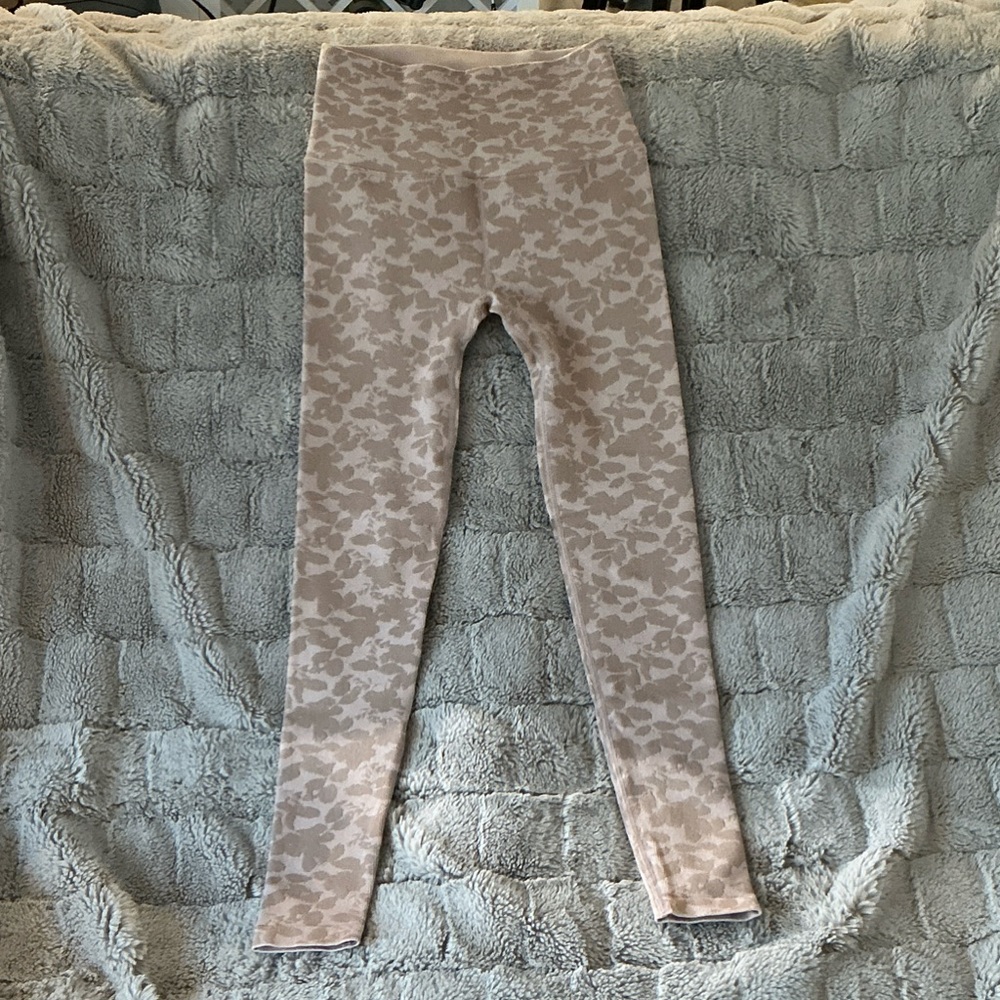 Spiritual Gangster Soft pink and  Beige Camouflage Leggings